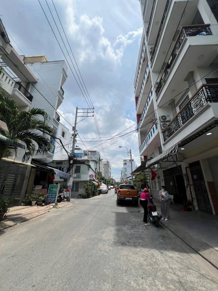 Nhà phố Tây Thạnh, Tân Phú 74m² giá 10.5 tỷ - Thiết kế đẹp, tiện nghi!