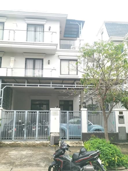 Cho thuê nhà phố Lakeview City, An Phú, Quận 2 - Phù hợp làm văn phòng, showroom!