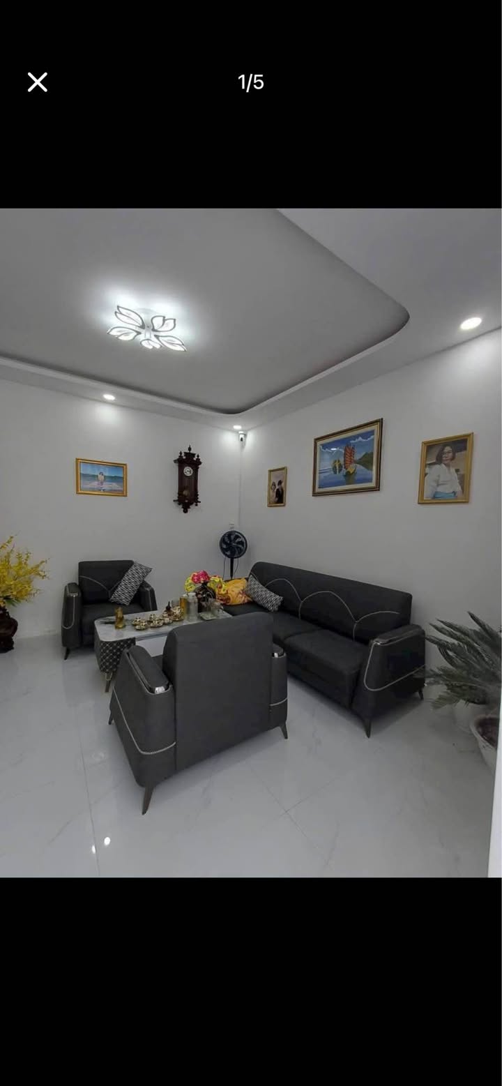 Nhà đẹp đường Lữ Gia, Đà Lạt 100m² giá 2.25 tỷ - Gần bến xe và chợ!