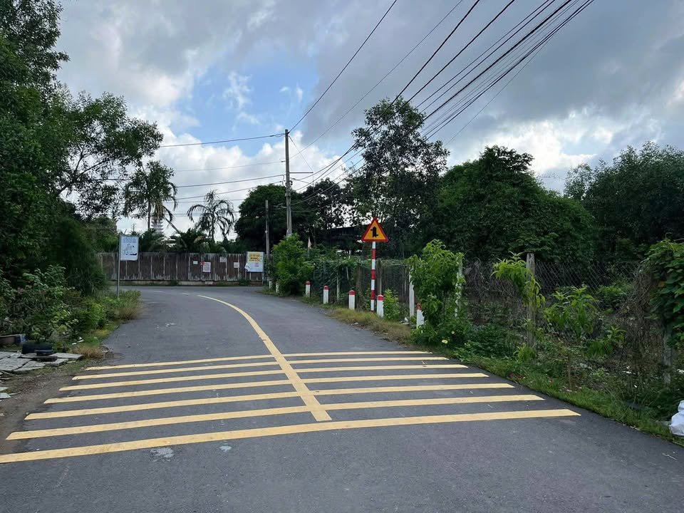 Warehouse Long Phước 882m² giá 5.5 tỷ - Đầu tư sinh lời hấp dẫn!