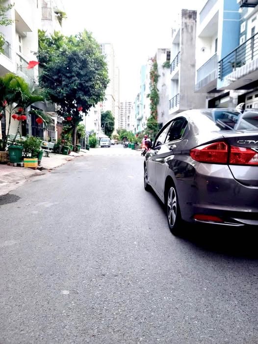 Nhà mặt tiền Võ Văn Kiệt, Quận 6 - 64m² - Giá chỉ 8 tỷ - Cơ hội đầu tư tuyệt vời!