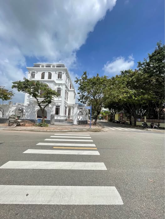 Bán lô biệt thự đường Huỳnh Thúc Kháng, Bà Rịa 238.4m² - Vị trí đắc địa, giá tốt!