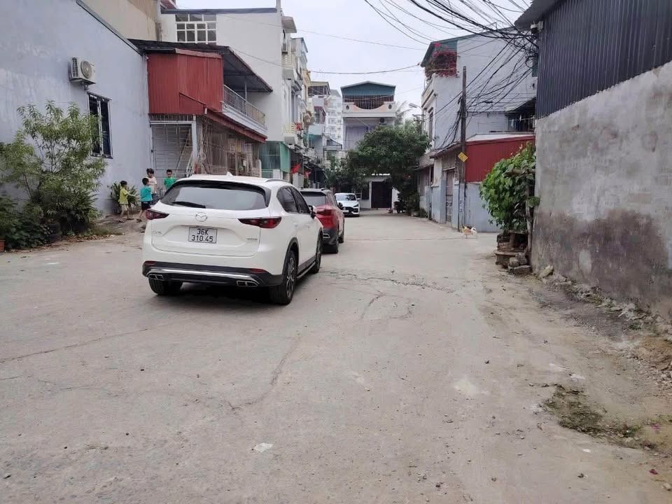 Bán đất giá rẻ phường Đông Hương 121m² - Vị trí trung tâm, tiện ích đầy đủ!