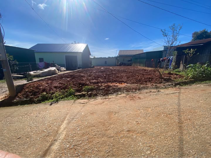 Đất nền Lạc Dương 300m² giá thỏa thuận - Sổ đỏ chính chủ!