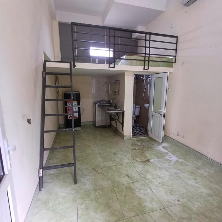 Căn Gác Lửng Đường An Nhơn, Sơn Trà - Giá 3.8 triệu/tháng - Nội thất đầy đủ, sẵn sàng vào ở!