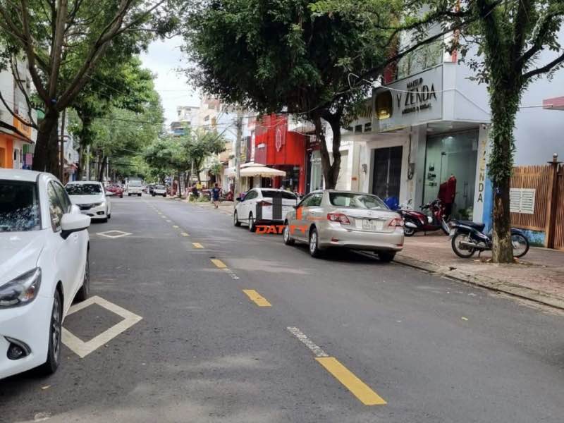 Nhà mặt tiền Nguyễn Đức Cảnh, Buôn Ma Thuột 96m² giá 13.5 tỷ - Đầu tư sinh lời ngay!