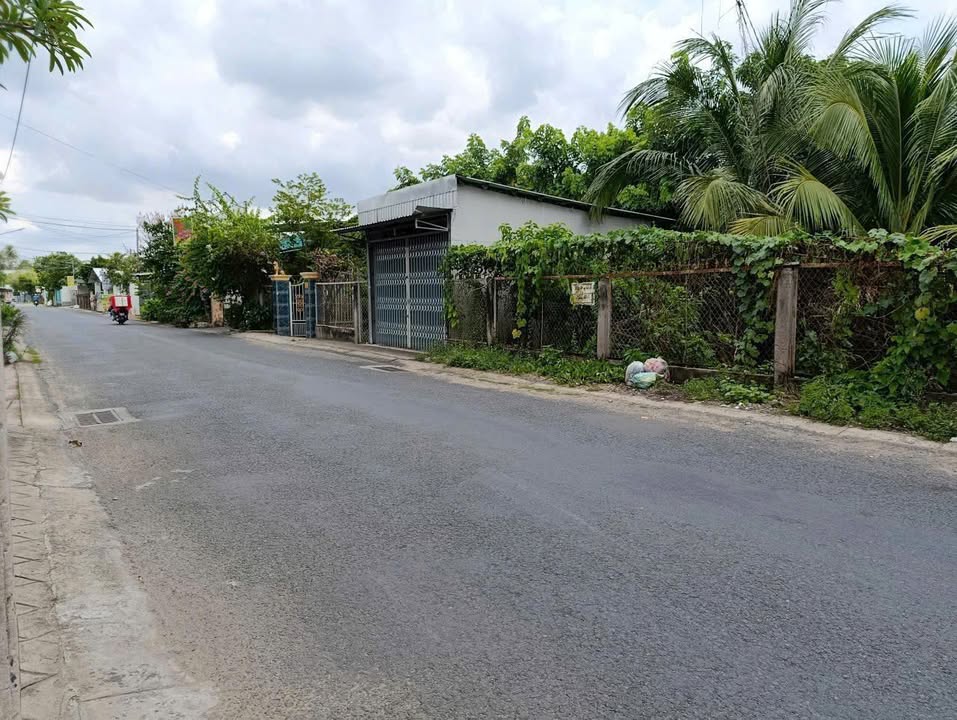 Nhà mặt tiền đường Thầy Cai, Bến Tre 162m² giá 1.59 tỷ - Chính chủ, sổ hồng sẵn!