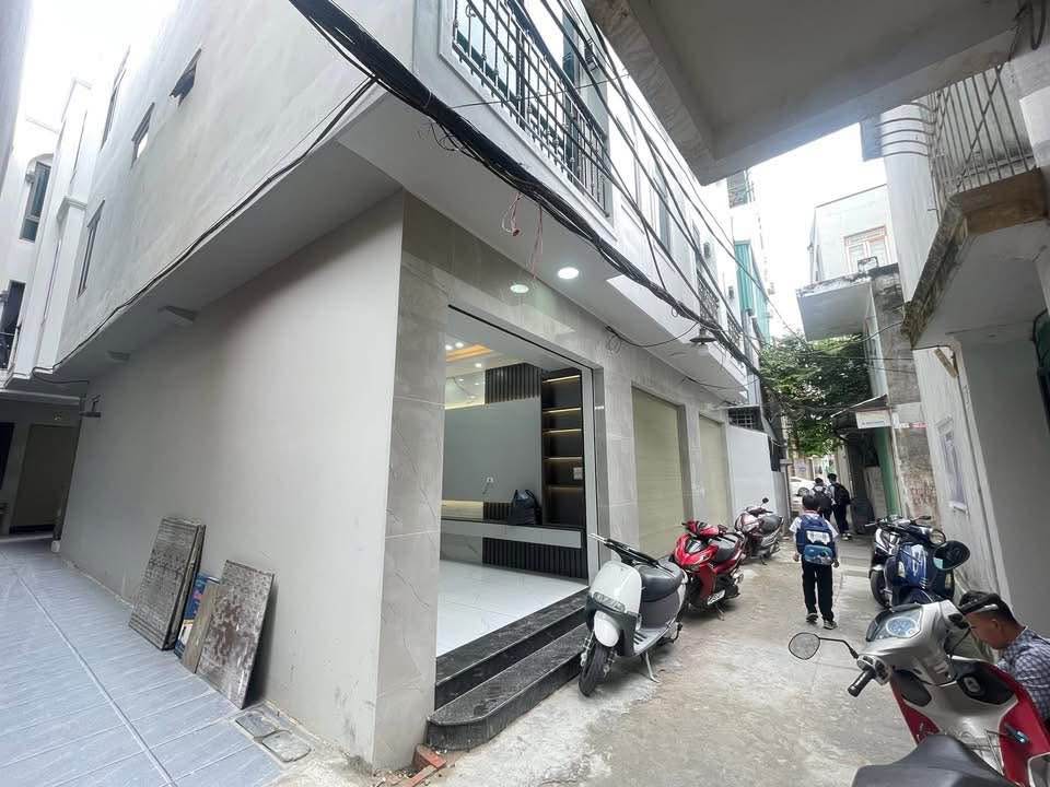 Nhà đẹp 3 tầng Căn góc phường Quang Trung 37m² giá 2.8 tỷ - Sẵn sàng vào ở!