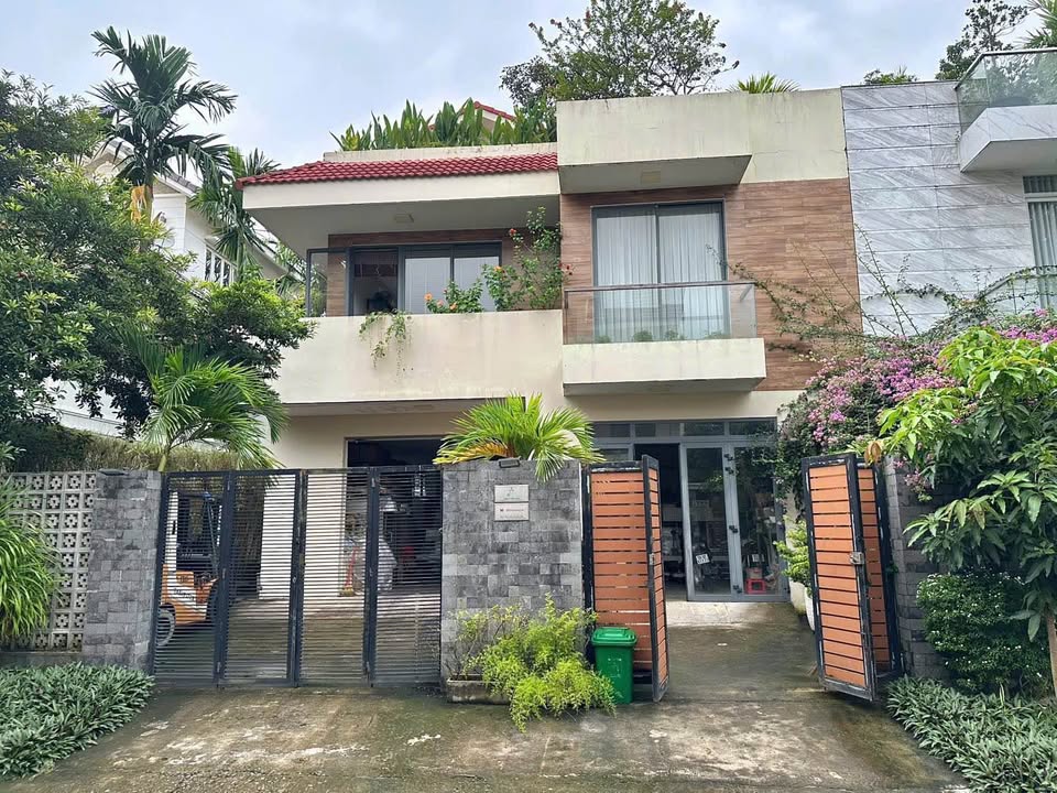 Biệt thự sân vườn KDC Phước Kiển Nhà Bè 360m² giá 32 tỷ - Không gian sống lý tưởng!