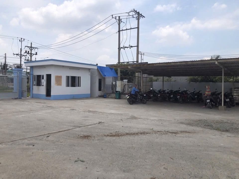 Kho mặt tiền đường nhựa xã Lương Bình Bến Lức 13.000m² giá 65 tỷ - Cơ hội đầu tư sinh lời!