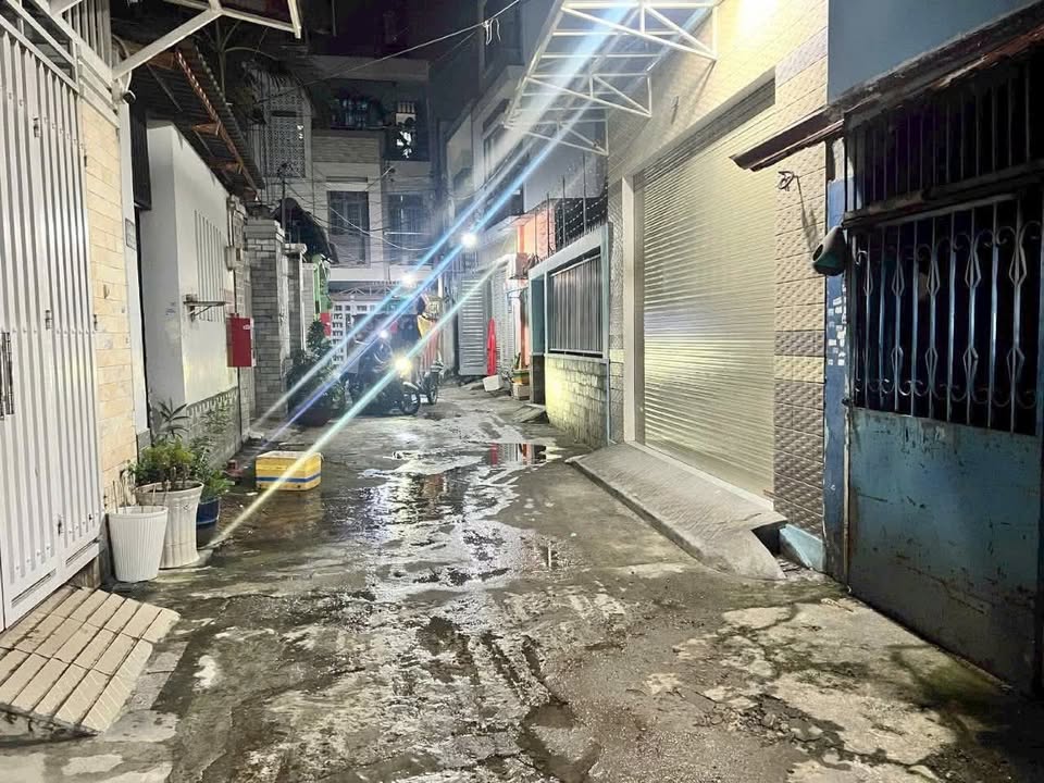 Nhà nát hẻm xe hơi Phường Tân Sơn Nhì Tân Phú 76m² giá 6.8 tỷ - Tiện xây mới!