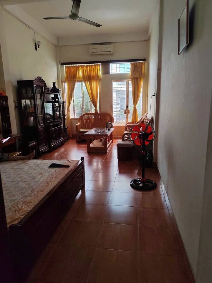 Nhà cho thuê 4 tầng đường Đống Đa, Nha Trang 42.9m² - Kinh doanh thuận lợi!