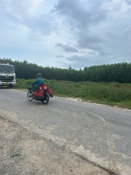 Đất nền Phạm Thế Hiển, La Gi 2859m² giá 3 tỷ - Vị trí đắc địa, dân cư sầm uất!