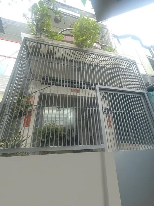Nhà bán hẻm Bình Thới, quận 11, 45m² giá 4.8 tỷ - Hẻm thông thoáng, gần mặt tiền!