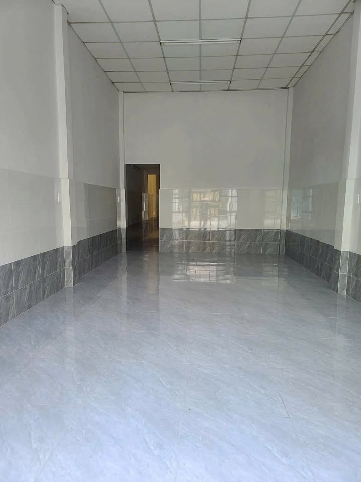 Nhà cho thuê hẻm Hoàng Hoa Thám, Tân Bình 100m² chỉ 13 triệu - Phù hợp làm văn phòng!