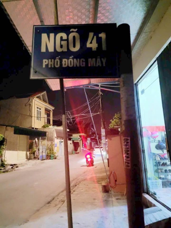 Đất 180m² mặt tiền 11m tại Quang Trung - Uông Bí chỉ 900 triệu - Nhà cấp 4 tặng kèm!