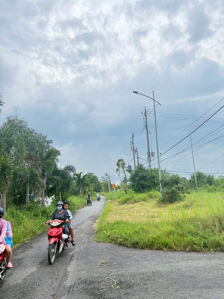 Đất nền KDC ven sông Hòa Bình - 83m² giá 450 triệu - Đầu tư sinh lời cao!