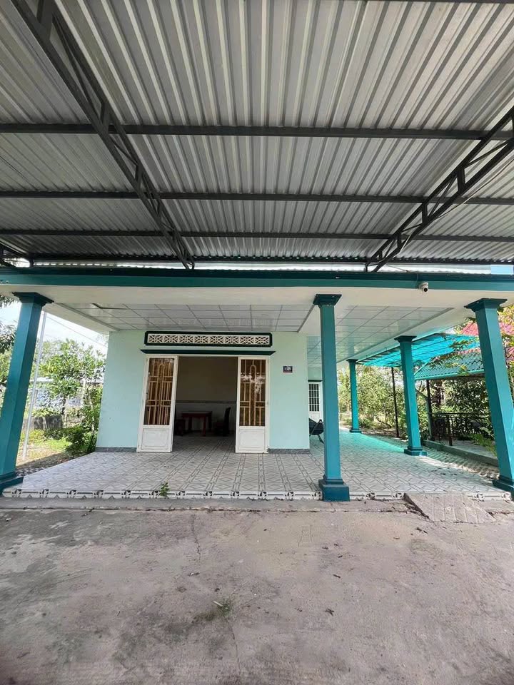 Bán nhà vườn Hiệp Hoà, Đức Hòa, Long An 1715m² giá 6 tỷ - Vị trí 3 mặt tiền đắc địa!