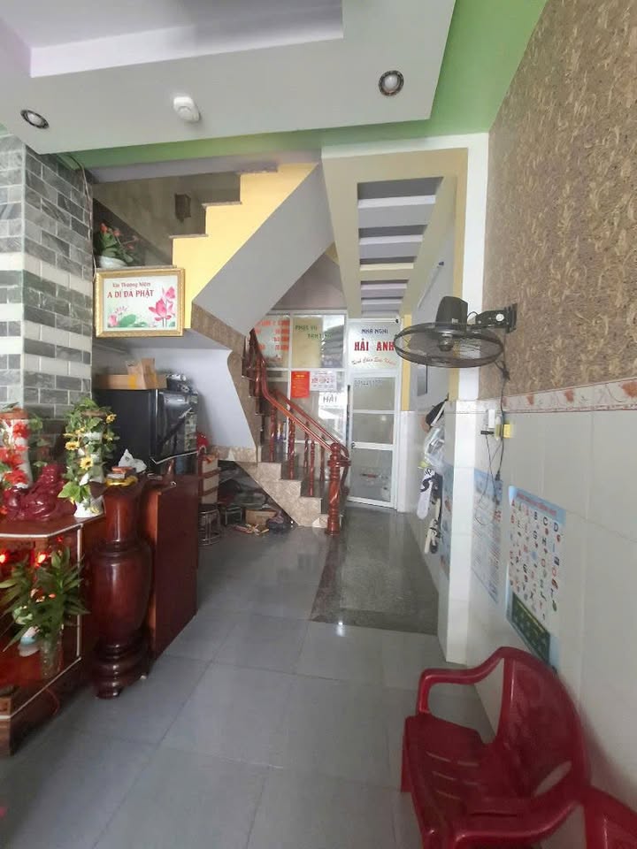 Nhà nghỉ mặt tiền Vạn Thủy Tú, Phan Thiết 42.6m² giá 3.5 tỷ - Vị trí đắc địa gần biển!