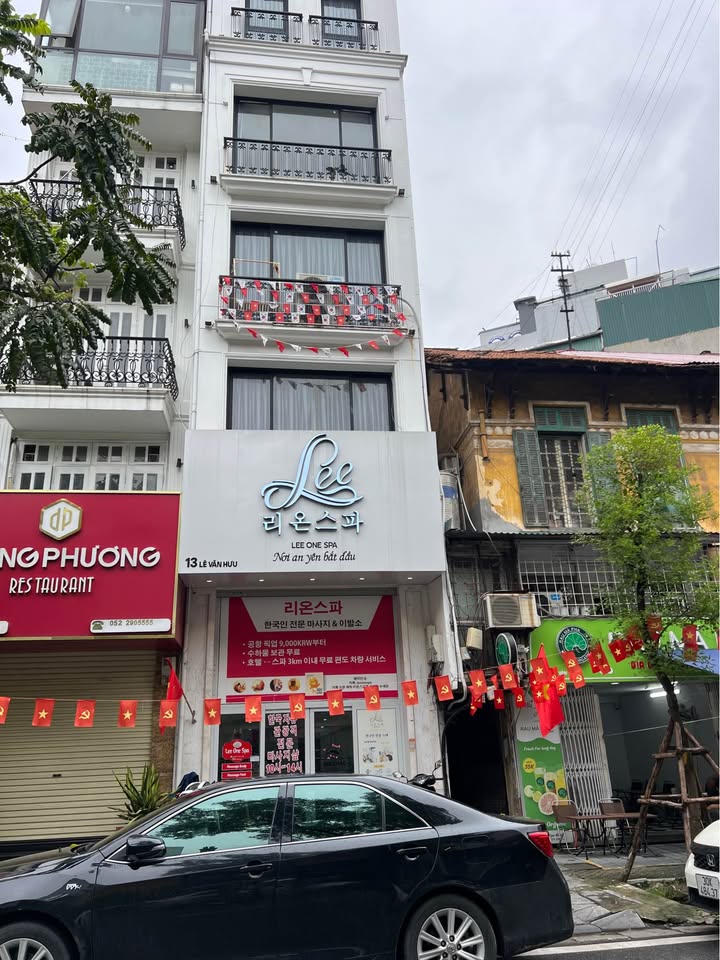 Cho thuê nhà mặt phố Lê Văn Hưu 100m² giá 110 triệu - Vị trí đắc địa, giao thông thuận lợi!