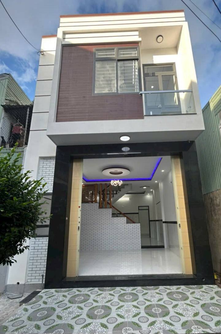 Nhà 2 tầng hẻm cạn đường Lê Đại Hành, Quy Nhơn 60m² - Giá chỉ 2.8 tỷ!