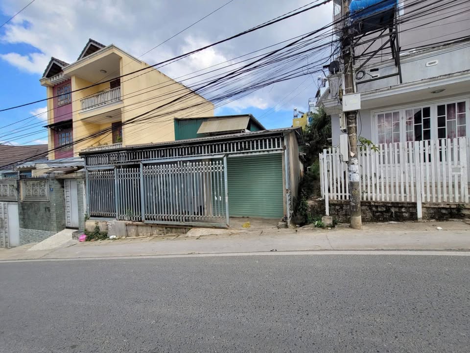 Bán Nhà Cấp 4 Hai Mặt Tiền Đường Ngô Thì Nhậm, Đà Lạt - 89m², Giá 8.3 Tỷ!
