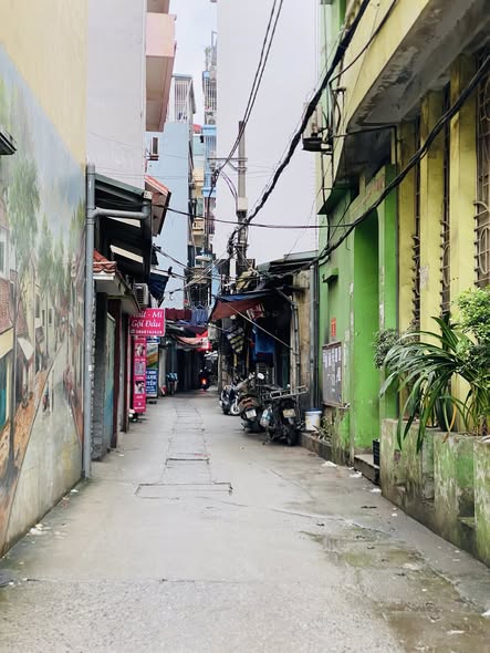 Đất nền Hoàng Quốc Việt 60m² giá 12 tỷ - Lô góc, thoáng mát, vị trí đẹp!