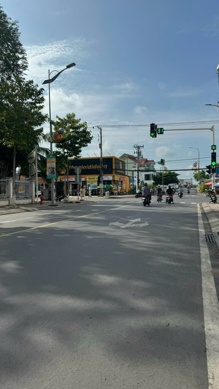 Nhà mặt tiền đường Trưng Nữ Vương, Vĩnh Long 84m² giá 12 tỷ - Đầu tư sinh lời ngay!