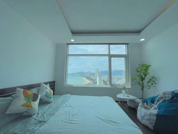 Căn hộ Mường Thanh Nha Trang 68m² giá 11 triệu - Sát biển, thiết kế thoáng mát!