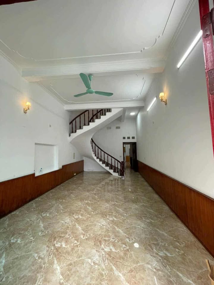 Nhà 3 tầng Trần Phú, Bắc Giang 75.7m² giá 4 tỷ - Kiên cố ở ngay!