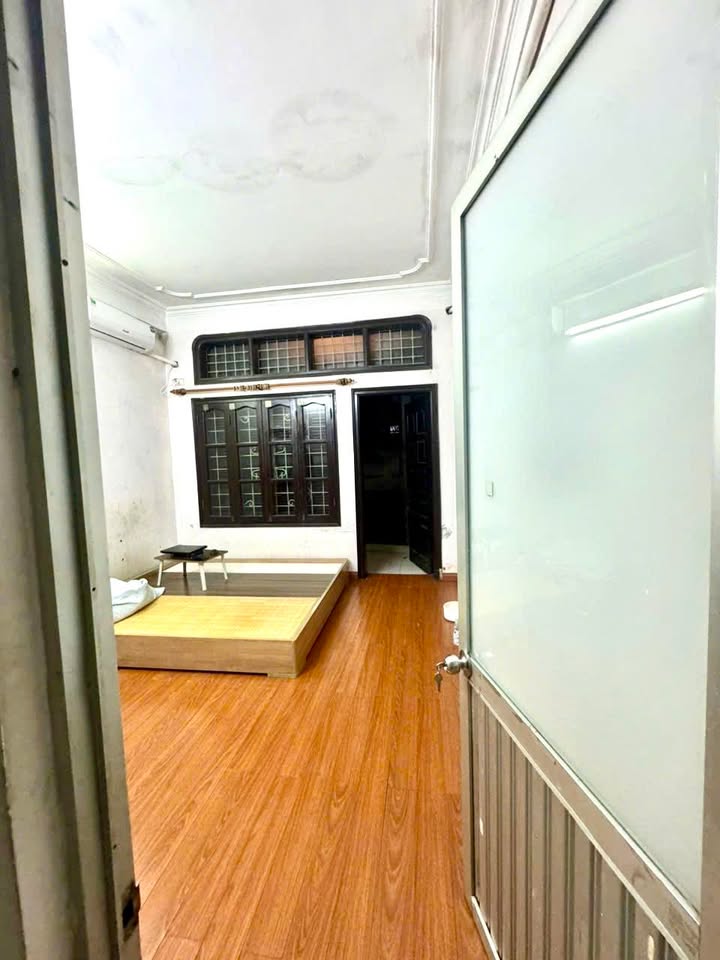 Cho thuê phòng trọ Ngõ 120 Trần Cung 3 triệu - Phòng mới tiện nghi, ban công thoáng mát!