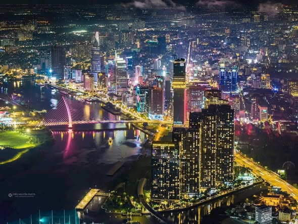 Căn hộ Vinhomes Ba Son Quận 1 78m² giá 11.7 tỷ - Full nội thất cao cấp, sẵn sàng ở ngay!