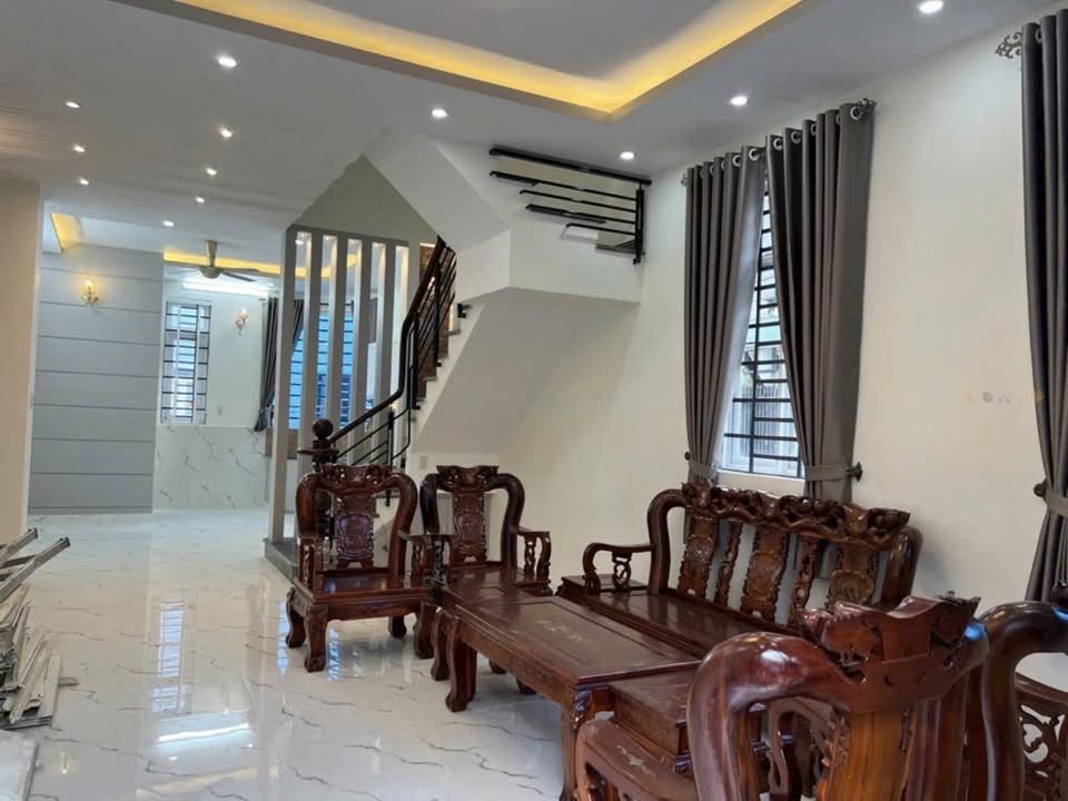 Nhà riêng 3 tầng tại Gò Vấp 60m² giá 6 tỷ - Full nội thất sang trọng!