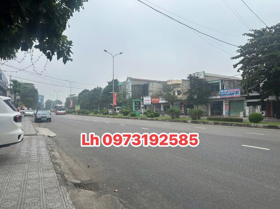 FrontHouse mặt đường Hùng Vương, Việt Trì 72m² giá 6.6 tỷ - Kinh doanh sầm uất!