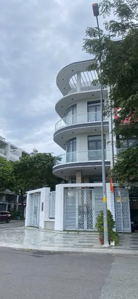Shophouse Vạn Phúc City Thủ Đức 100m² giá 20-30 tỷ - Đầu tư sinh lời tốt!