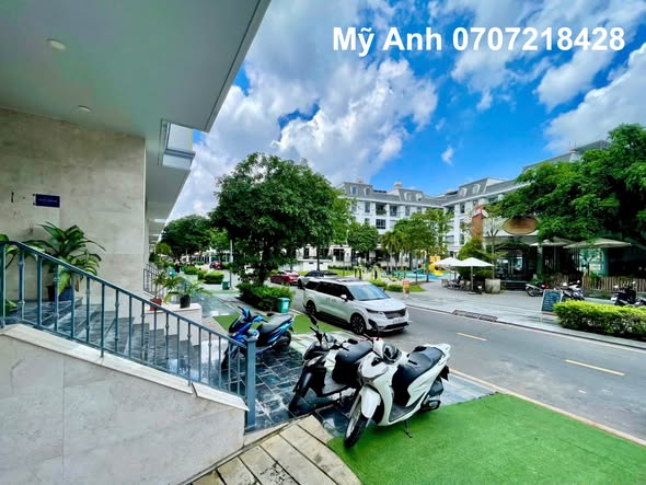 Shophouse cho thuê Vạn Phúc City Thủ Đức 18 triệu - Vị trí đắc địa đối diện công viên!