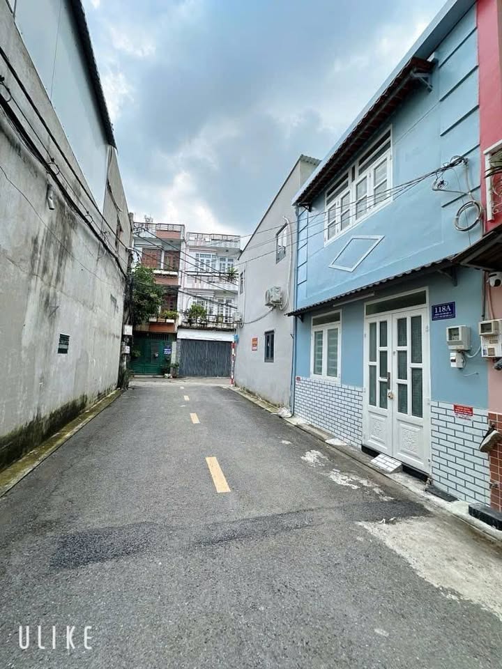 Nhà 2 tầng Tân Thới Hiệp 20m² chỉ 1 tỷ - Kinh doanh tốt, hẻm xe hơi!