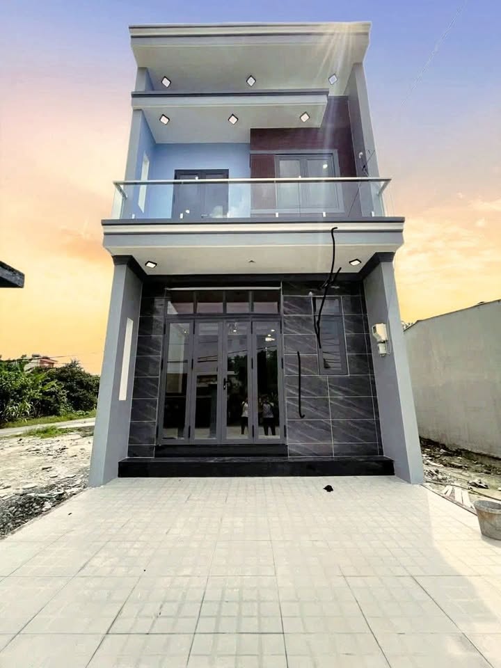 Nhà 1 trệt 1 lầu mặt tiền đường Nguyễn Thị Lắng, Củ Chi, 87.5m² - Giá 3.6 tỷ, thương lượng nhẹ!