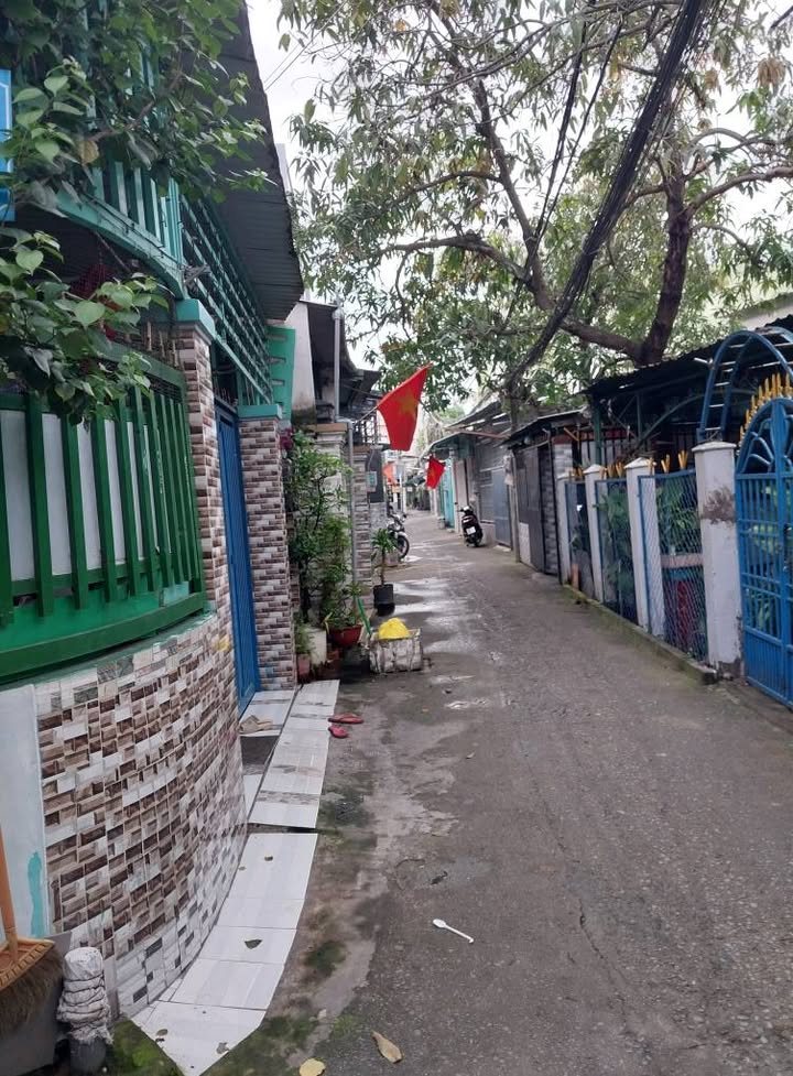 Nhà riêng Phạm Hữu Lầu, Quận 7, 92m² giá 4.7 tỷ - Sổ đỏ chính chủ, tiện ích đầy đủ!