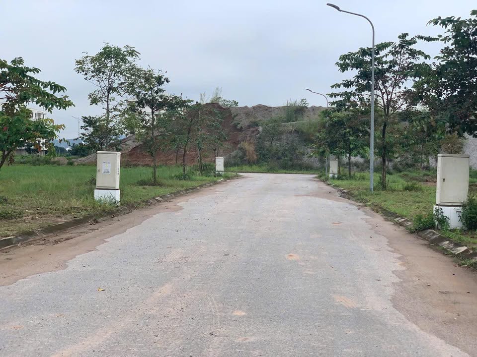 Căn hộ Lam Sơn Nexus Bắc Giang 90m² giá 3.7 tỷ - Vị trí đẹp, tiềm năng tăng giá!