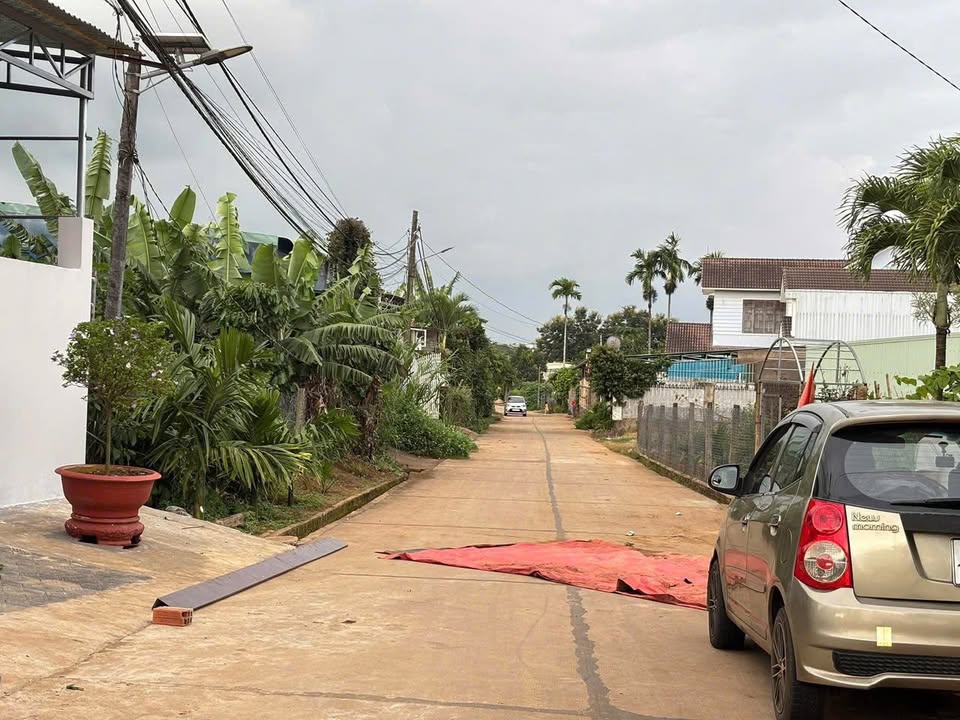 Nhà bán gấp đường Lạc Long Quân, phường An Phú 180m² giá 1.7 tỷ - Kinh doanh ổn định!