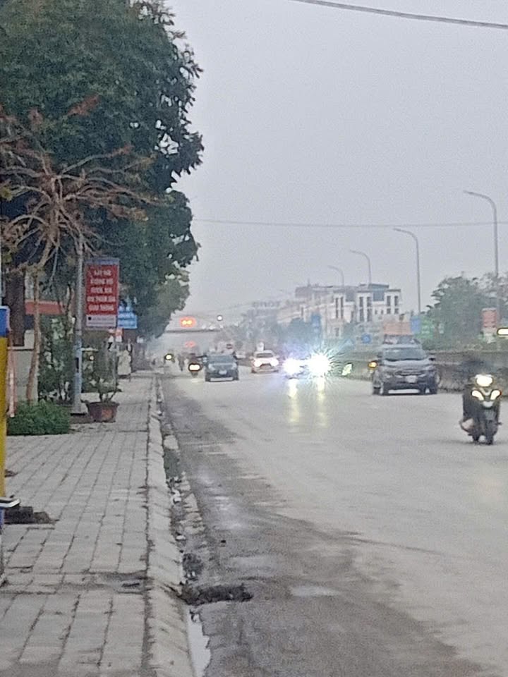 Nhà mặt đường QL1A, Tân Phong, 83m² giá 2 tỷ - Đầu tư lý tưởng!