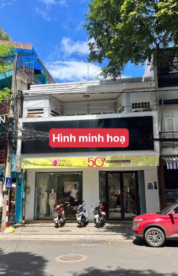 Nhà nguyên căn đường Trần Hưng Đạo, Quy Nhơn 300m² giá 35 triệu - Vị trí kinh doanh sầm uất!