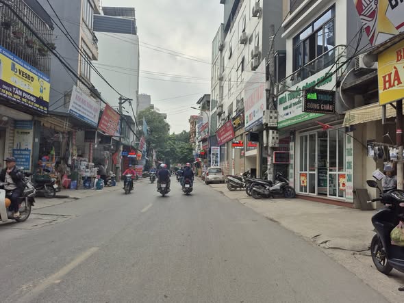 Nhà mặt phố Đại Mỗ, Nam Từ Liêm 62m² giá thỏa thuận - Vị trí kinh doanh đắc địa!