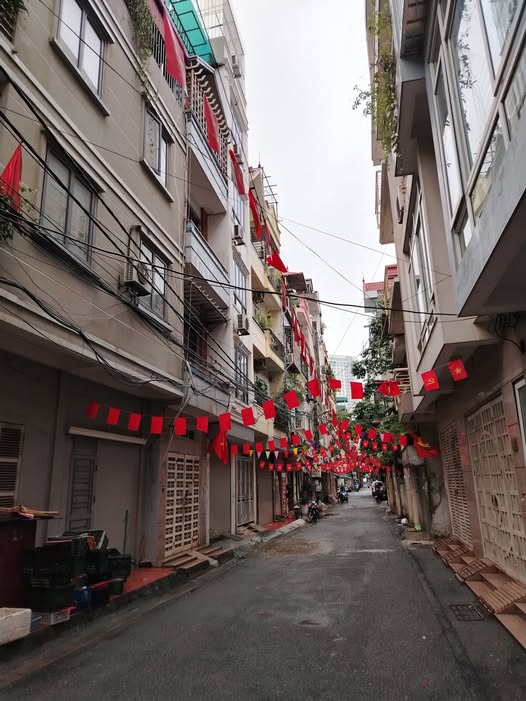 Nhà phố Kim Giang 48m² giá 11 tỷ - Ô tô vào nhà, khu vực an ninh tốt!