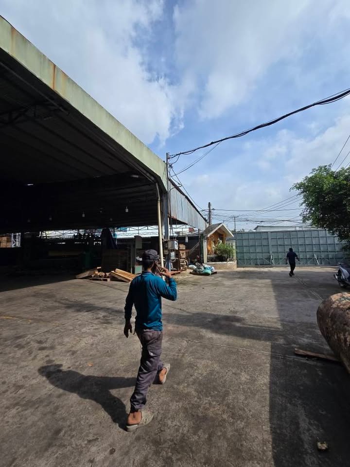 Cho thuê xưởng 4000m² phường Tân Hòa - Giá chỉ 120 triệu/tháng!