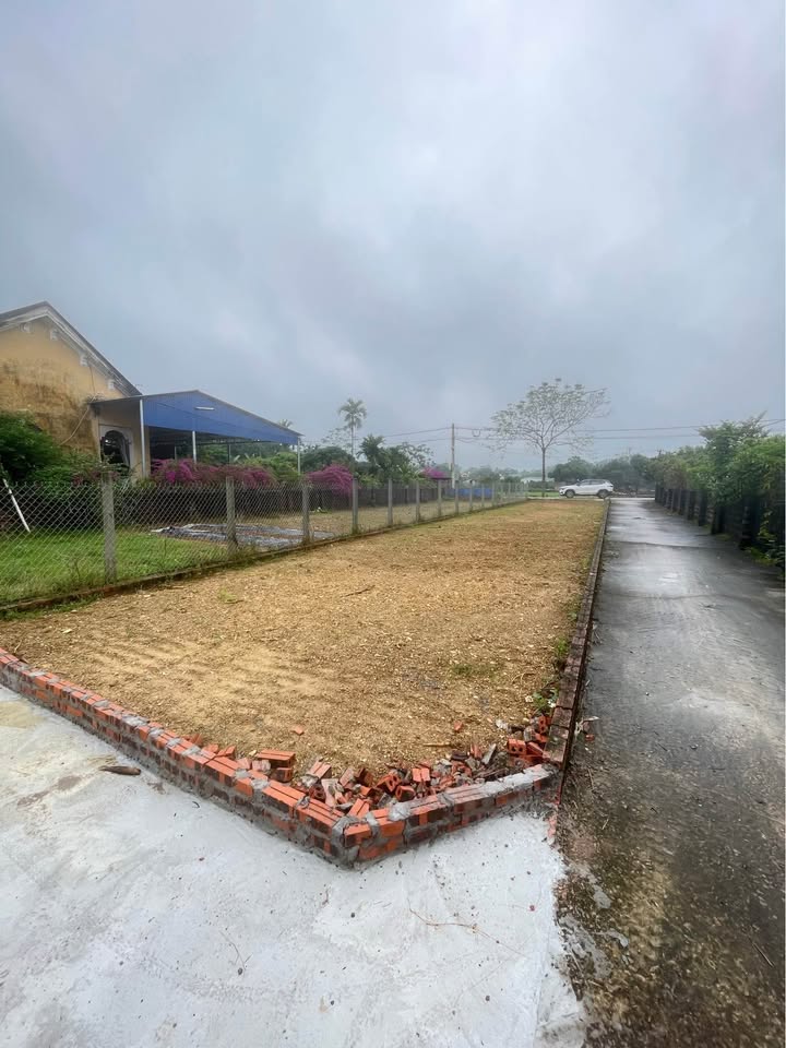 Đất nền Cẩm An - Cẩm Lĩnh 230m² giá chỉ 1 tỷ - Cơ hội sở hữu lô đất tiềm năng!