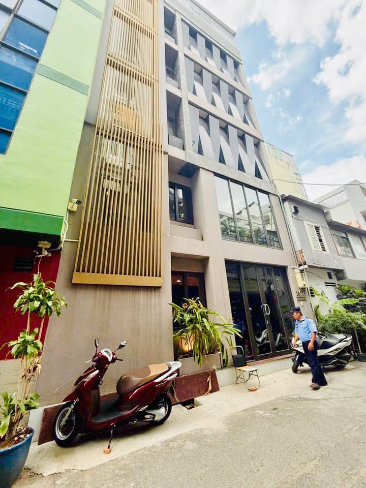 Bán nhà hẻm ô tô 2 chiều 26/72 Nguyễn Bỉnh Khiêm, Quận 1 - Sẵn sàng vào ở ngay!