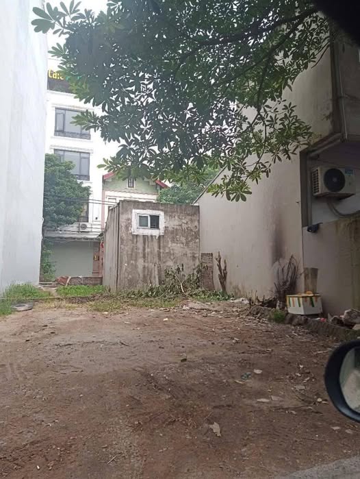 Đất Giang Biên 30m² giá 3 tỷ - Cơ hội đầu tư cực hiếm!