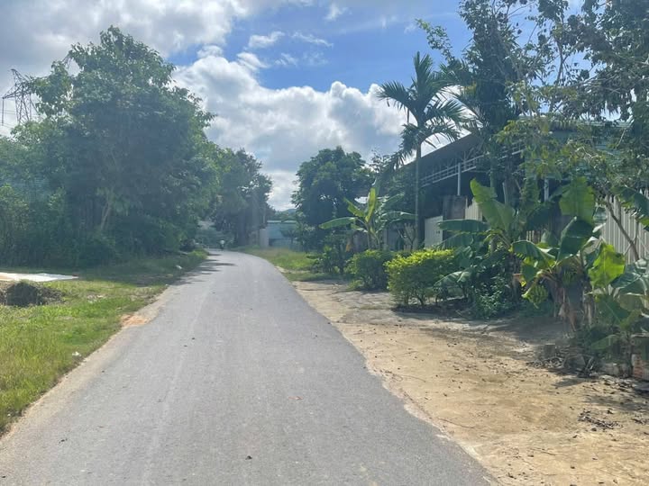 Đất mặt đường Tỉnh lộ 671, xã Đăk Rơ Wa, 500m² giá 899 triệu - Đầu tư sinh lời lý tưởng!